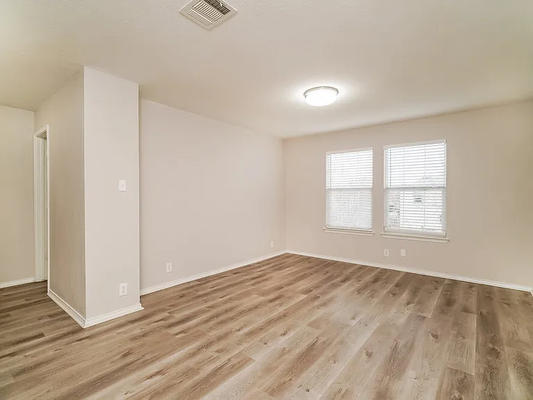 284 Cordero Dr — Photo 11