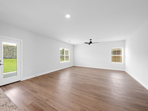 2nd image of 816 Dawn Redwood Ct