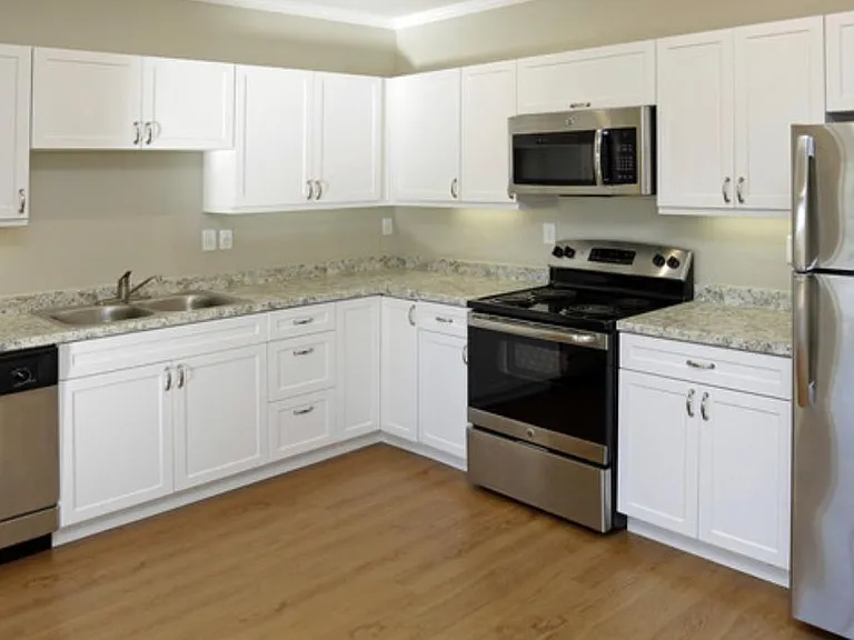 Ridgeview Apartments — Photo 1