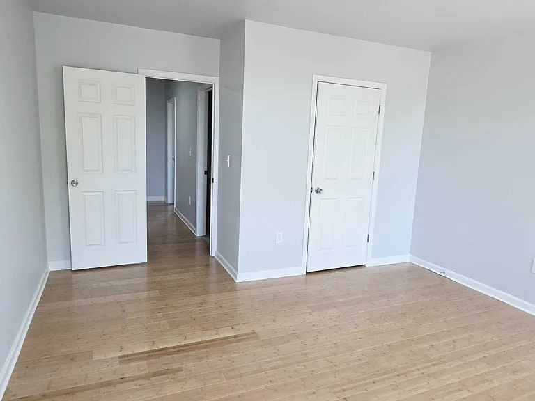 1530 Baker St — Photo 9