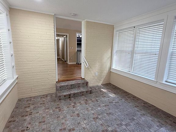 4th image of 1806 Tyndall Dr