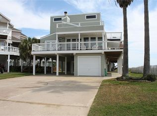4236 Spoonbill Ln, Galveston, TX 77554