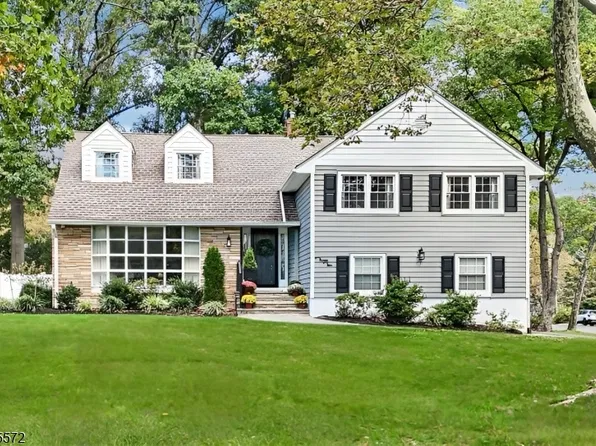 310 Old Grove Rd, Mountainside Boro, NJ 07092