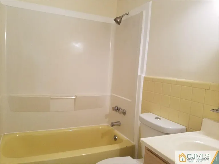 8 Poe Ct — Photo 16