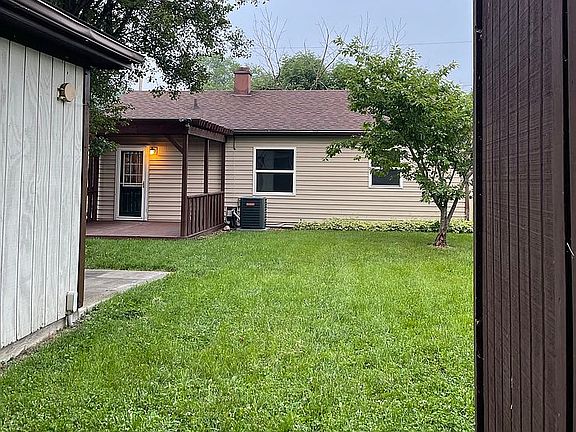 3rd image of 737 Blaine Ave