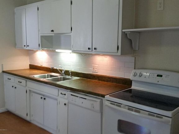 3rd image of 1714 Parkwood St