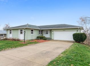 2407 Kilimanjaro Dr NE, Cedar Rapids, IA 52402