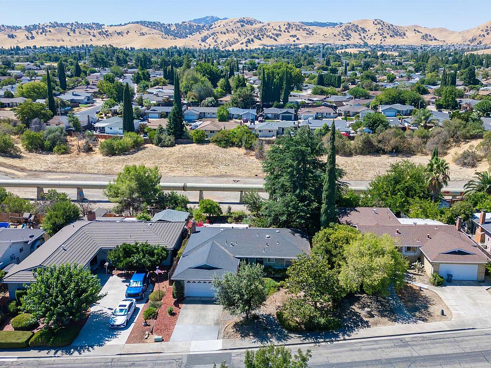 1st image of 1205 San Jose Dr