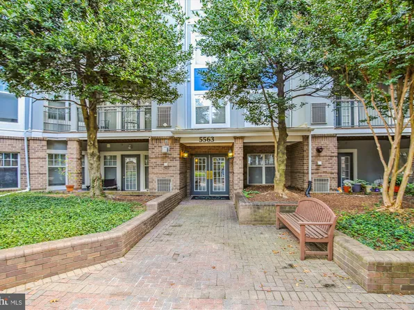 5563 Seminary Rd APT 115, Falls Church, VA 22041