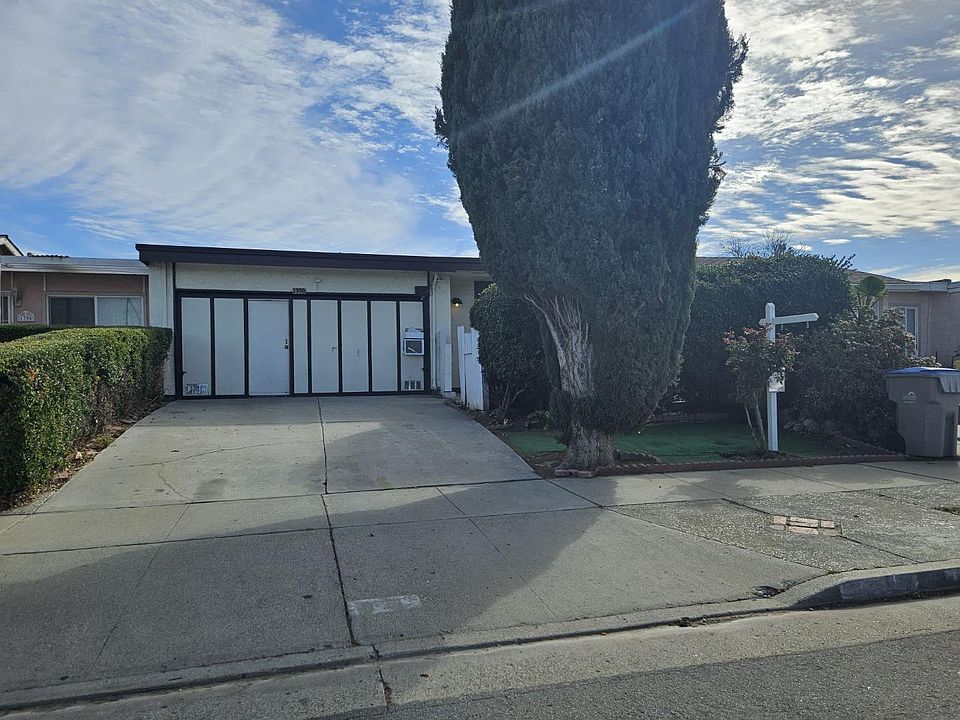 1st image of 1390 Dornoch Ave