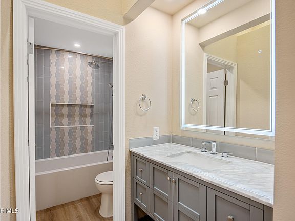 5th image of 5530 Spanish Oak Ln Unit F