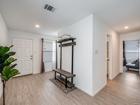 4th image of 5119 Hornbeck Hts