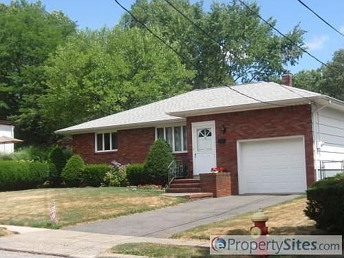 16 Saint Michaels Pl, Clifton, NJ 07013