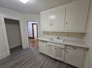 120 1/2 Harrison St, Waterloo, IA 50703