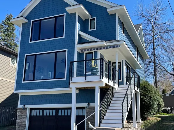 3349 Crystal Bay Rd, Wayzata, MN 55391