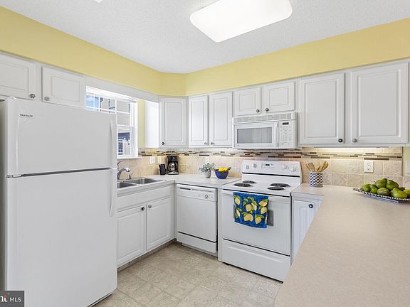 2nd image of 38172 Beachwood Ct #F12