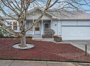 227 Norway St, Silverton, OR 97381