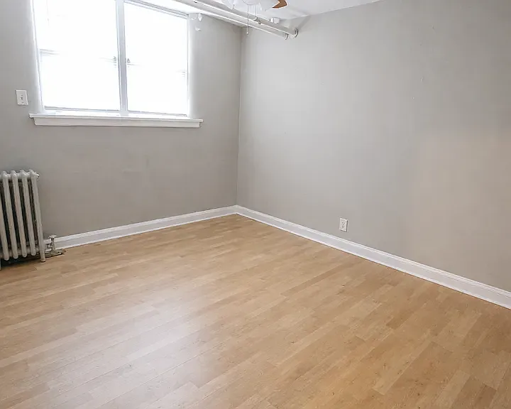 1 bed, $990 — Photo 4