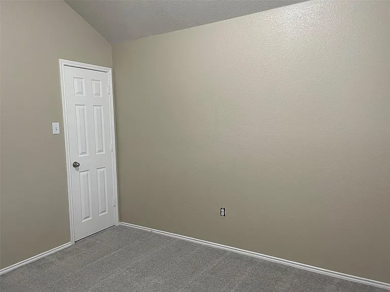 1210 Antoinette Dr — Photo 12