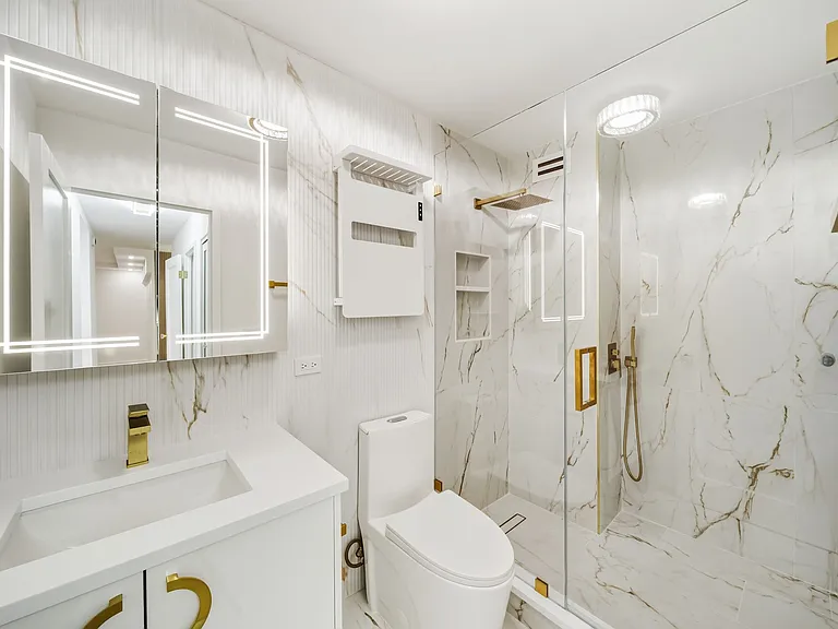 88 W Schiller St #608 — Photo 7