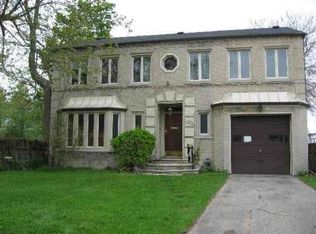 17845 Maumee Ave, Grosse Pointe, MI 48230