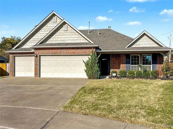 1410 W Boston Pl, Broken Arrow, OK 74012