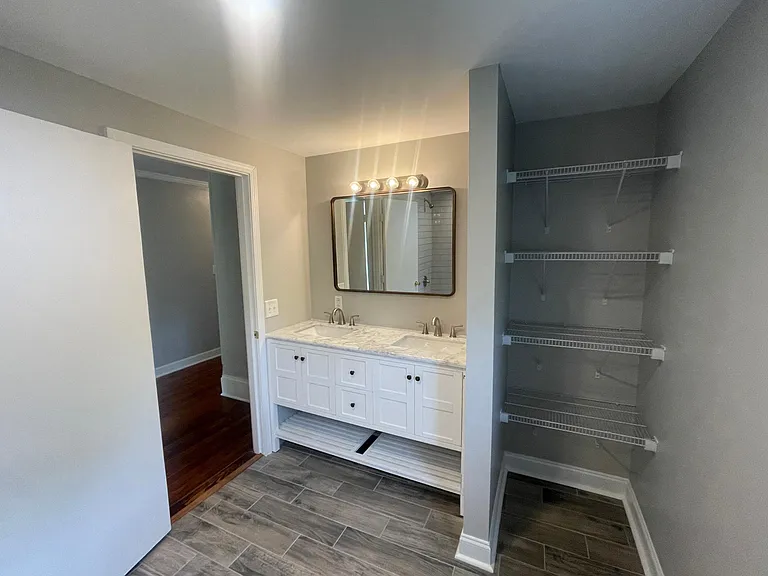 719 S Main St — Photo 10
