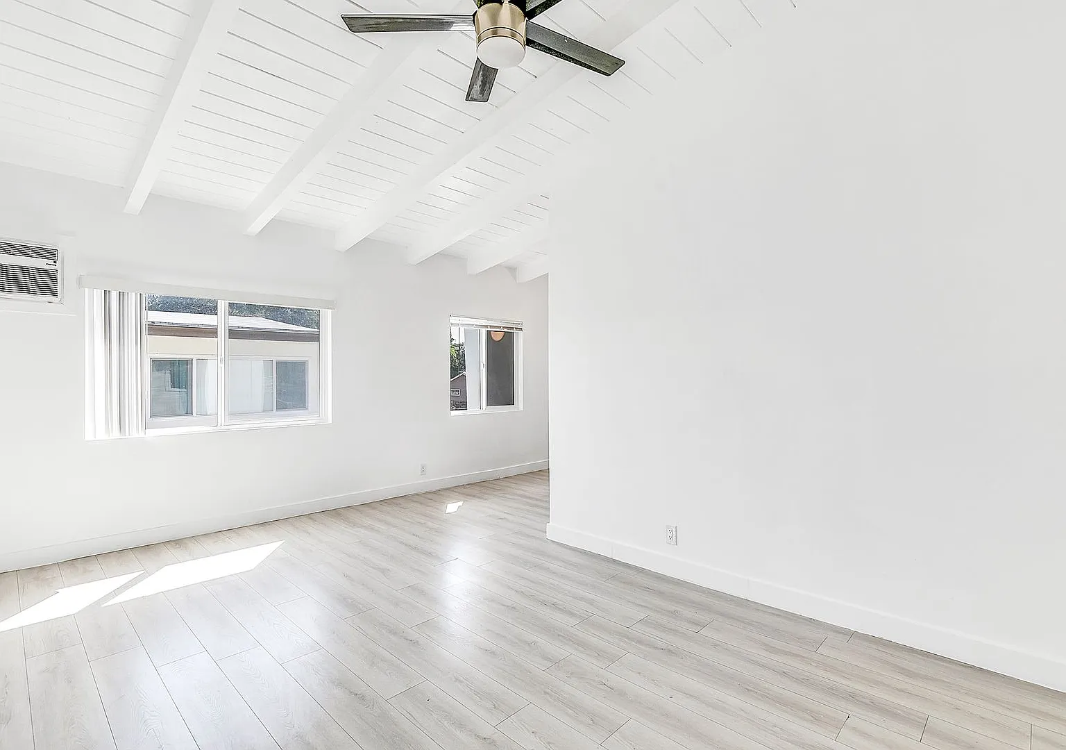 3324 Drew Street — Photo 2