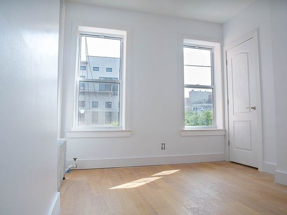4th image of 226 E 3rd St #7M