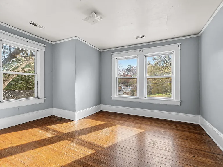 1402 W Market St #1402 — Photo 18