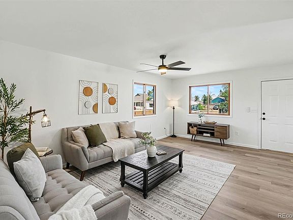 4th image of 304 Spencer Avenue