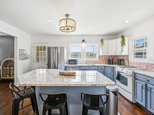 804 S Hillcrest Dr, Colfax, WA 99111