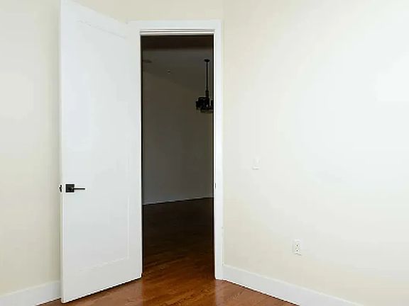 5th image of 1299 Gates Ave #2C
