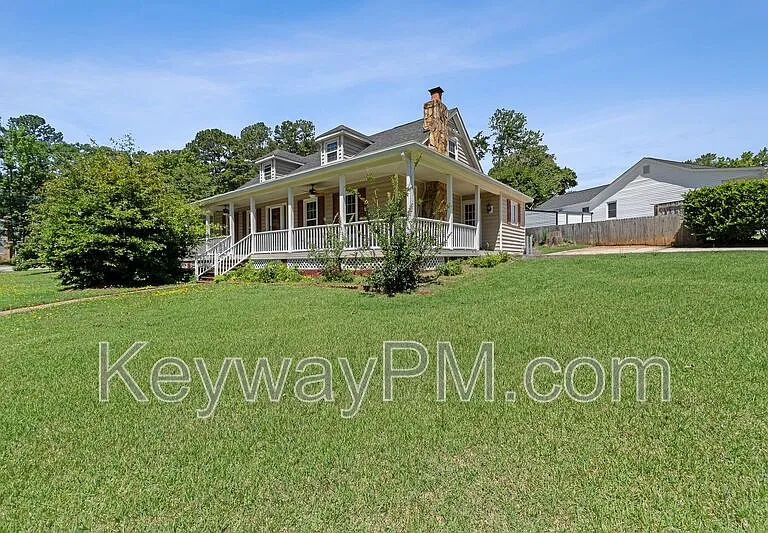 255 Silver Maple Rd — Photo 3