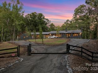 303 Shasta Ln, Charlotte, NC 28211