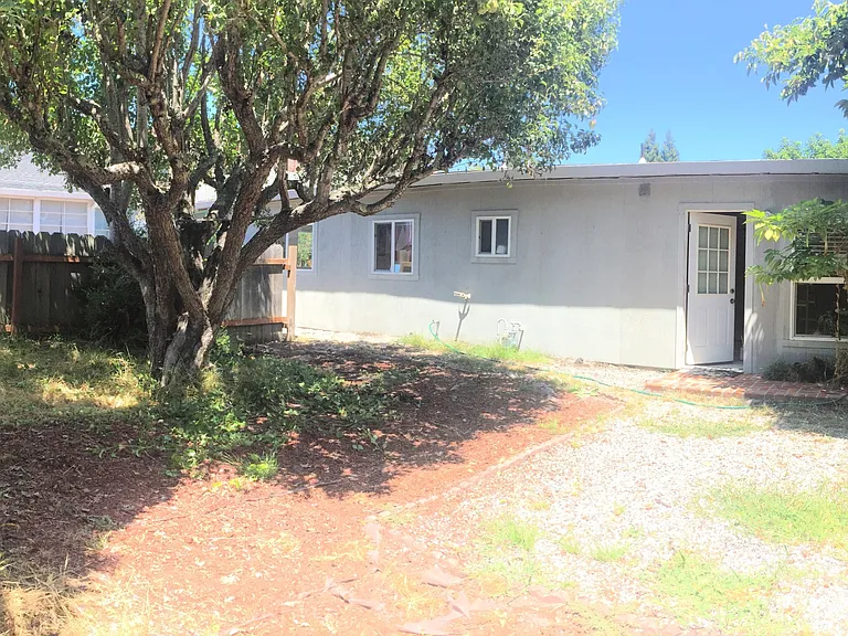 117 Pryce St #B — Photo 15