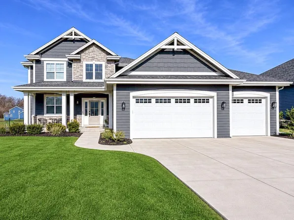 S54W25488 Pebble Brook COURT, Waukesha, WI 53189