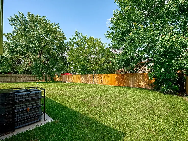 8619 Valley Meadow Dr — Photo 36