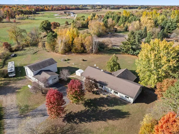 25706 Apollo St NE, Stacy, MN 55079