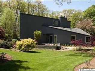 21 Independence Rd, Red Bank, NJ 07701