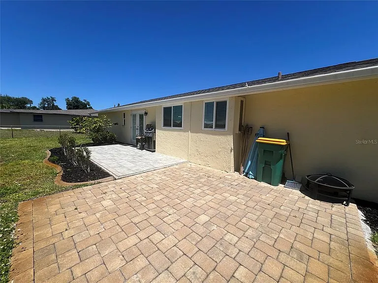 650 Hartford Dr NW — Photo 30