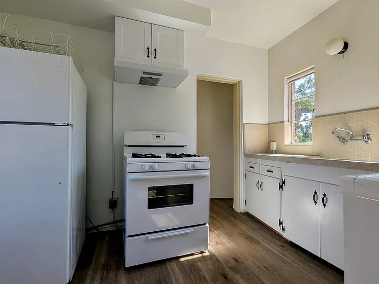 9103 Duarte Rd #B — Photo 7