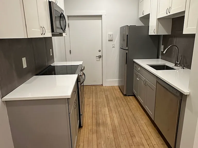 4 Elliot St #2 — Photo 3