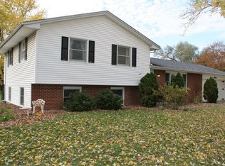 23834 S Hickory Ln, Minooka, IL 60447