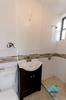 Rented by EXR | media 16