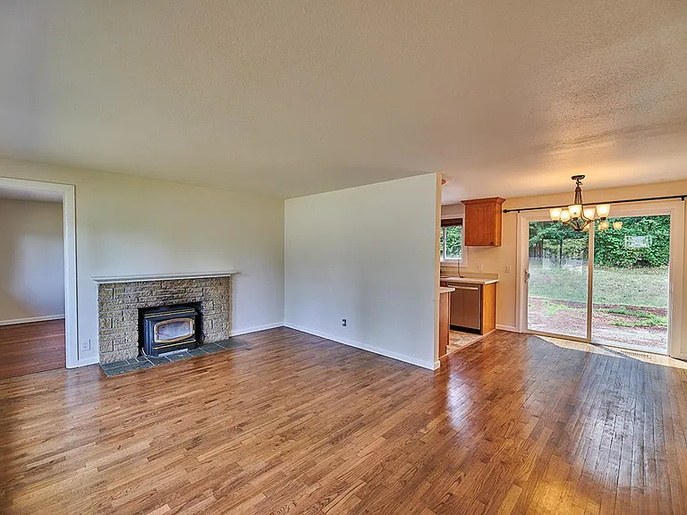 3823 145th Ave SE — Photo 3