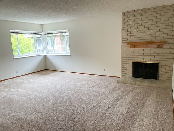 2nd image of 100 Glen Eyrie Ave