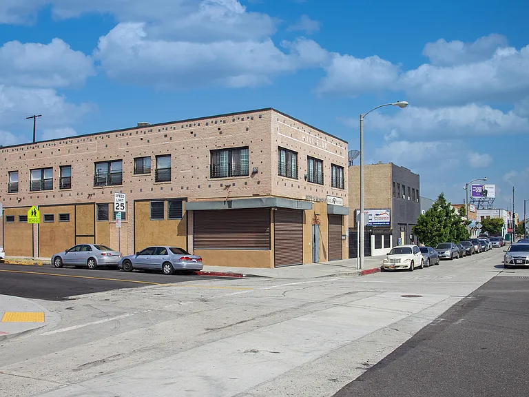 8625-8629 S Vermont Ave — Photo 4