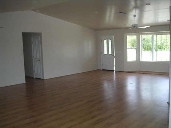 3rd image of 19016 S KARSTEN Drive