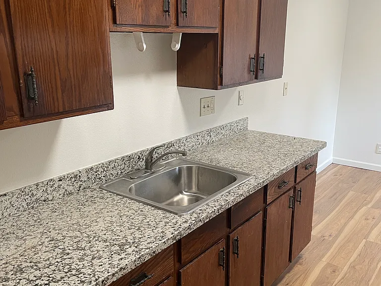 743 Bartlett Ave — Photo 2